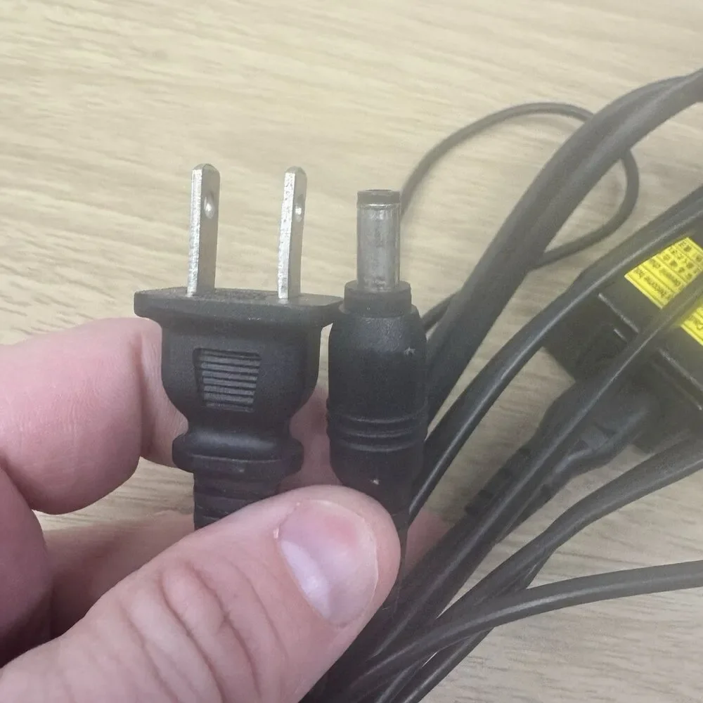 Toshiba 19V 2.37A 45W‎ AC Adapter PA3822U-1ACA Tested And Working